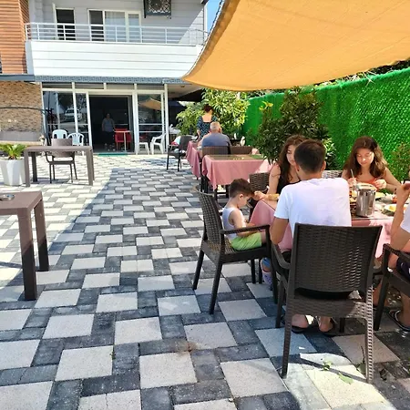 Simsek Otel 3*